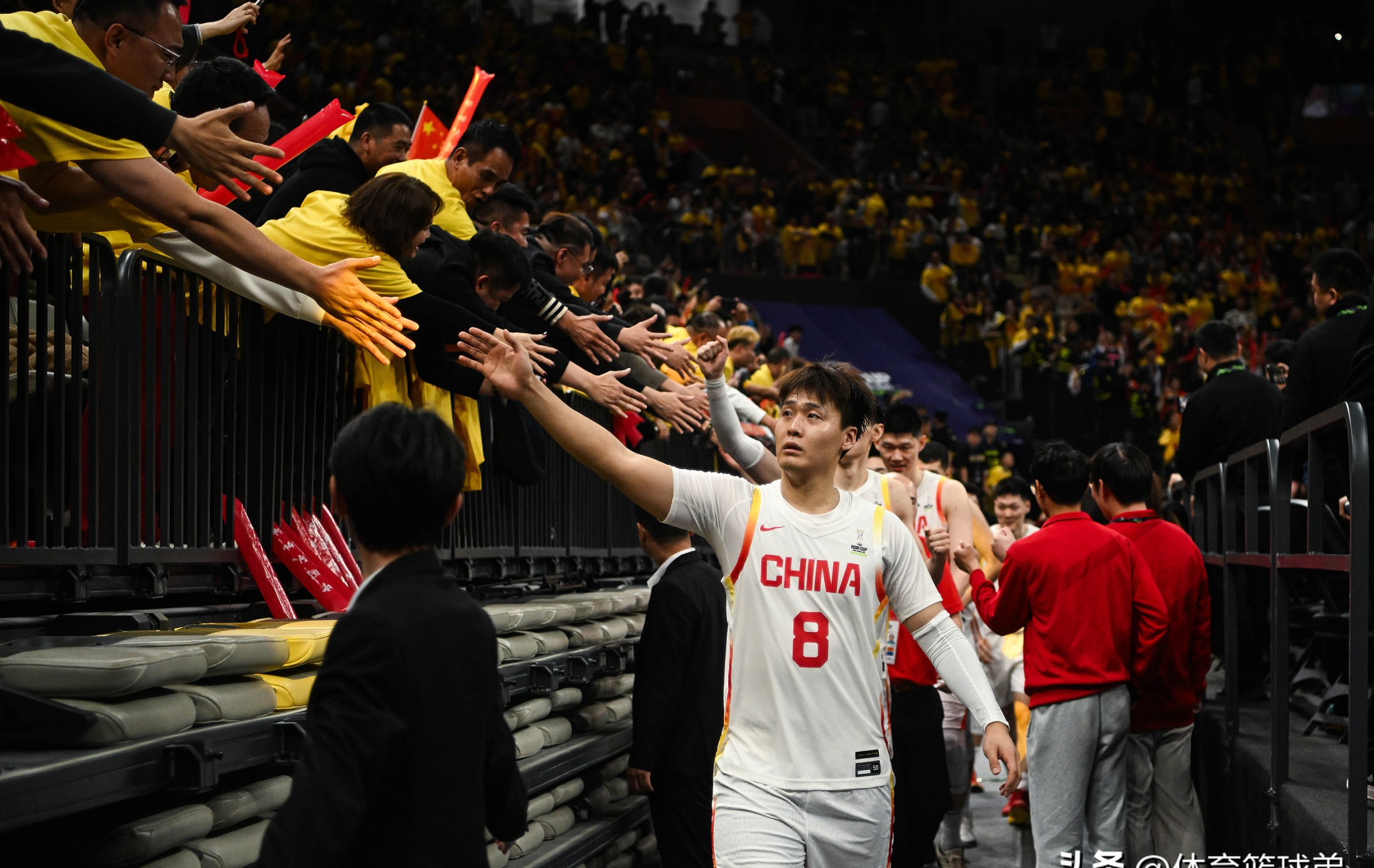 yabo-浙江队临场应变备战社区盾广厦男篮造点机会备战英超，现场解说直呼：西亚卡姆在SKT比赛中悬念迭起的简单介绍