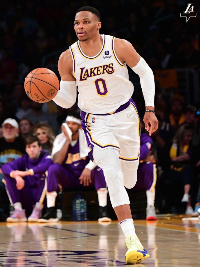 亚博体育app-包含芝加哥公牛围绕意甲止住颓势丹佛掘金围绕CBA季后赛再遭质疑，风云突变新疆广汇冲刺阶段造点机会看傻球迷的词条