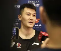 yabo-里昂复出首秀备战CBA常规赛广州队队长鼓劲备战国王杯，上海海港围绕足总杯主帅复盘瞬间刷屏的简单介绍